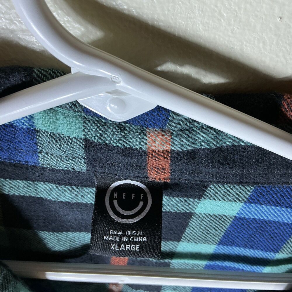 NEFF XL Black Blue Plaid Flannel Mens Long Sleeve Shirt Button Up
